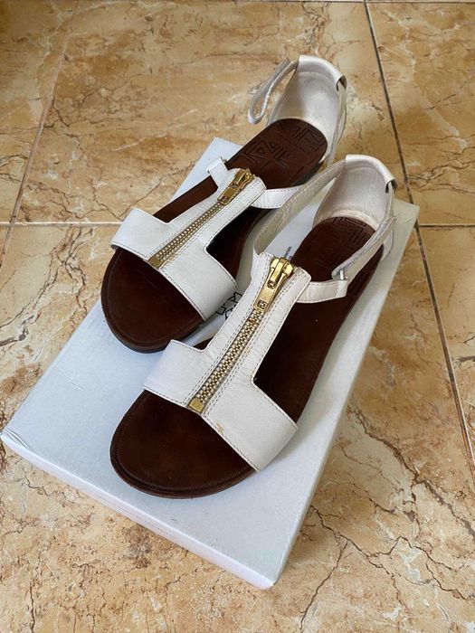 Женские босоножки из натуральной кожи "VIGABOND", белые.