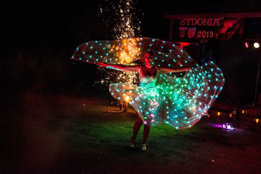 FIRESHOW LEDSHOW Teatr Ognia Atrakcja Pokaz Festyn Kupały Mikołajki