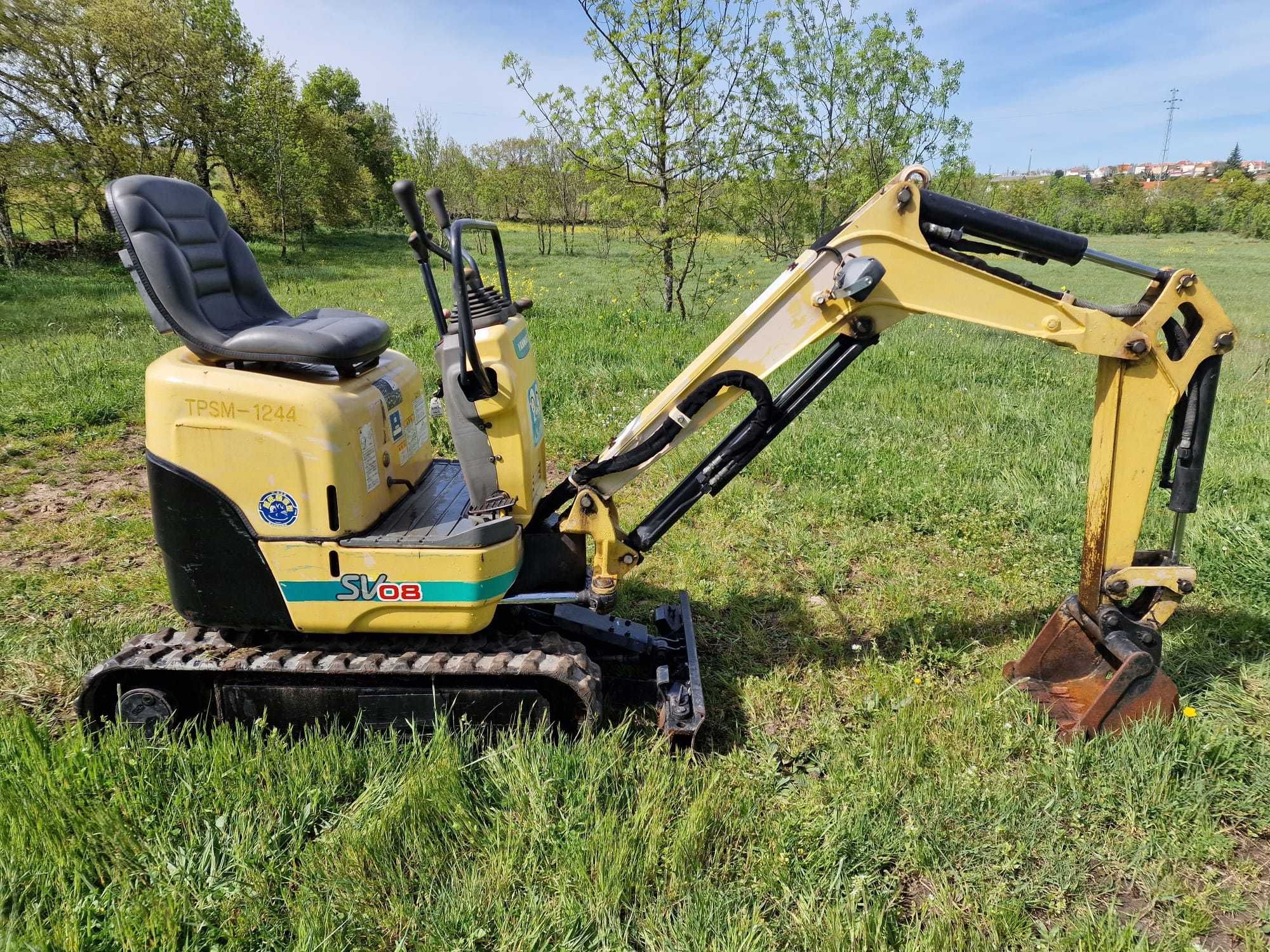 Giratória / Escavadora Yanmar SV-08 - 0.8 Toneladas