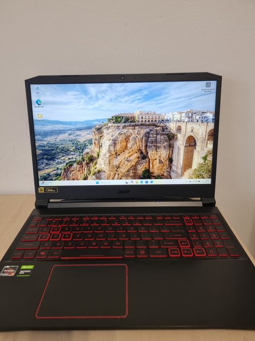 Laptop Acer Nitro R5 4600H GTX 1650TI