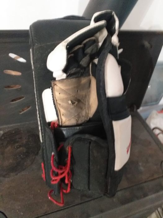 Hokejowy sprzęt bramkarski