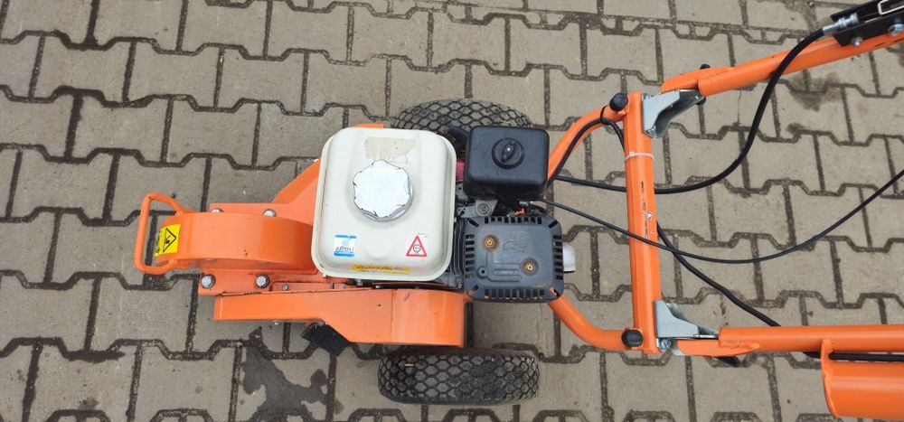 Frezarka do pni Dosko Honda Laski karczownik