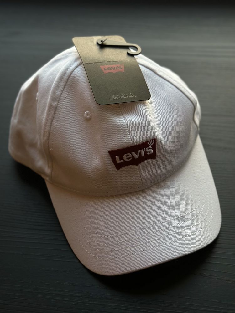 Кепки Levi’s