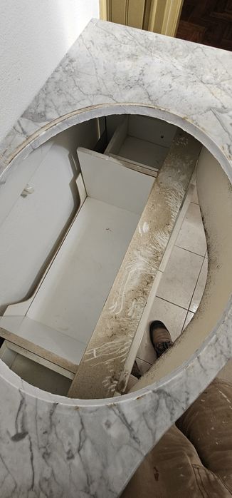 Movel casa de banho branco com pedra