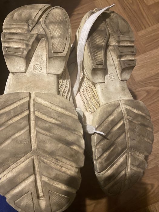 Кроссовки высокие