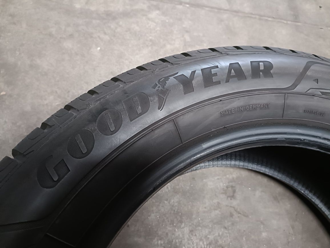 Opony zimowe Goodyear Ultragrip Performance + SUV 235/60R18 107H
