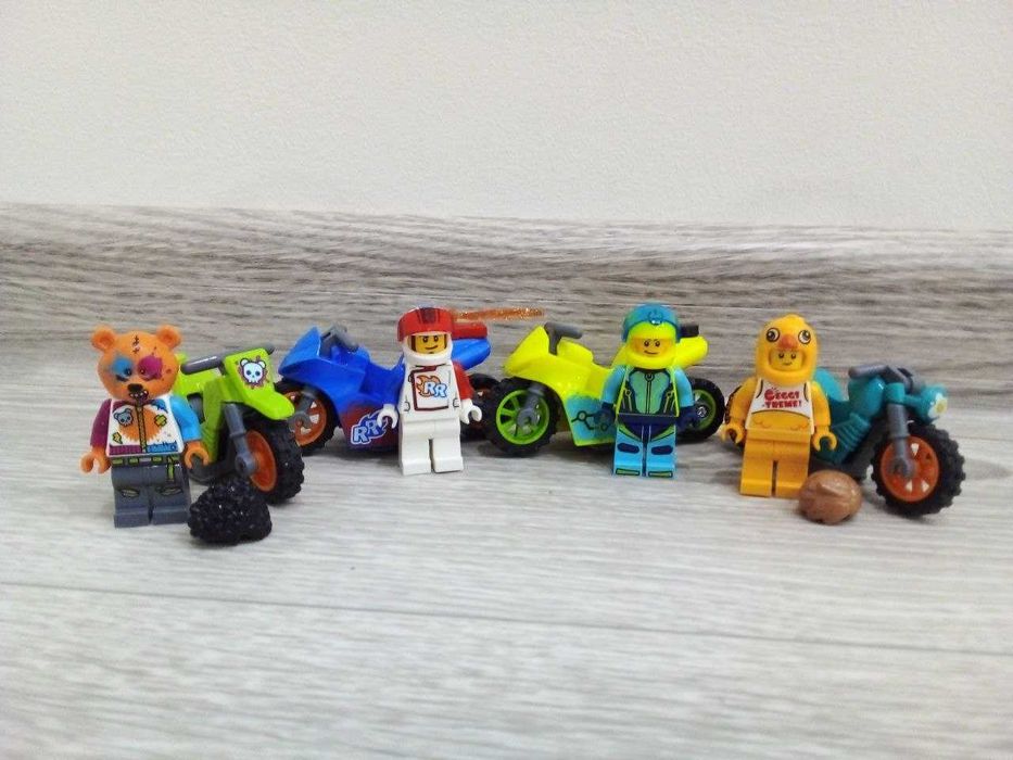 Оригинальные лего минифигурки мотоциклисты с мотоциклами Stunz