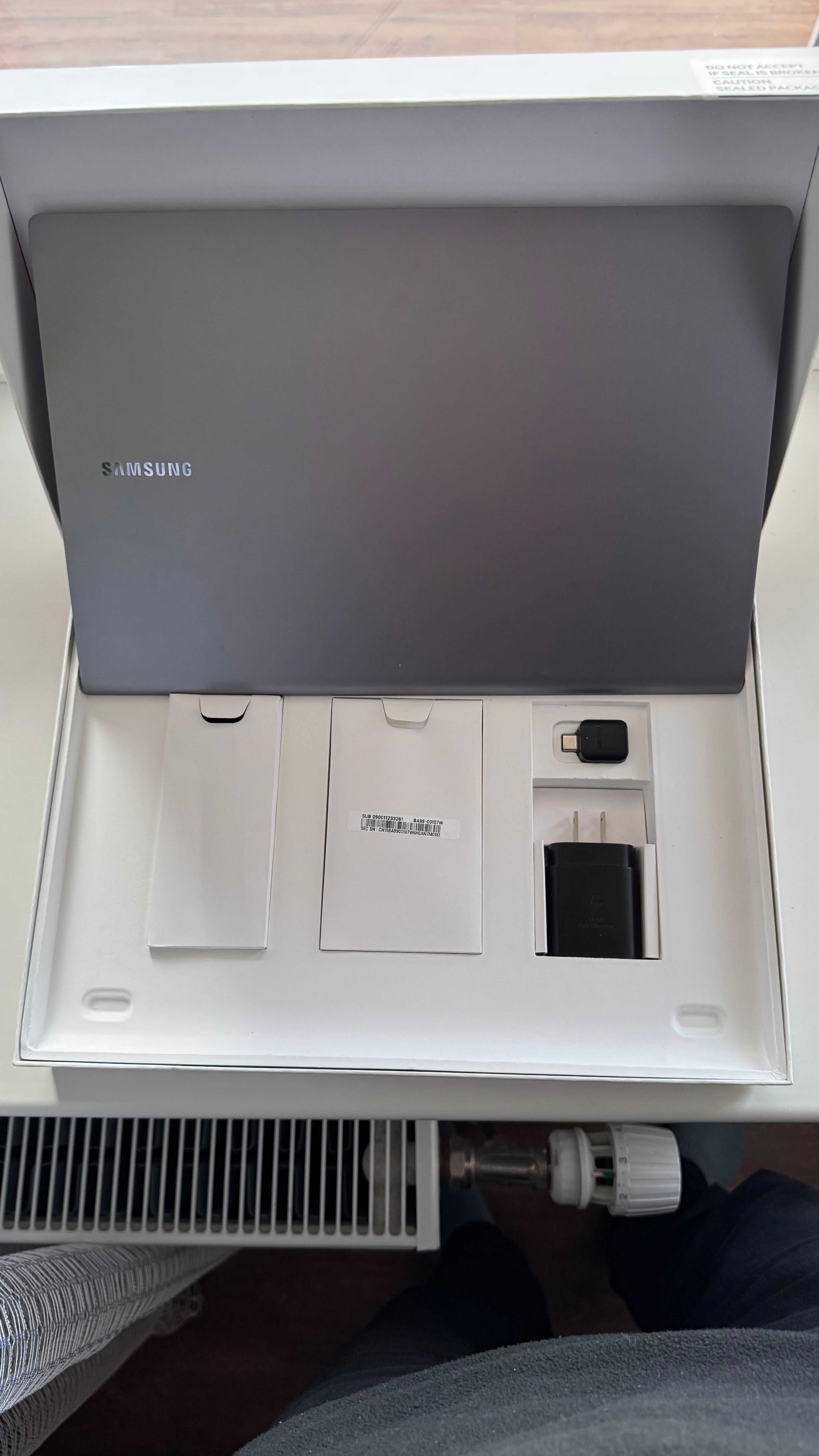 Продам Samsung Galaxy Book S NP767XCM, 13.3", i5-L16G7, 8/256Gb,3G/LTE