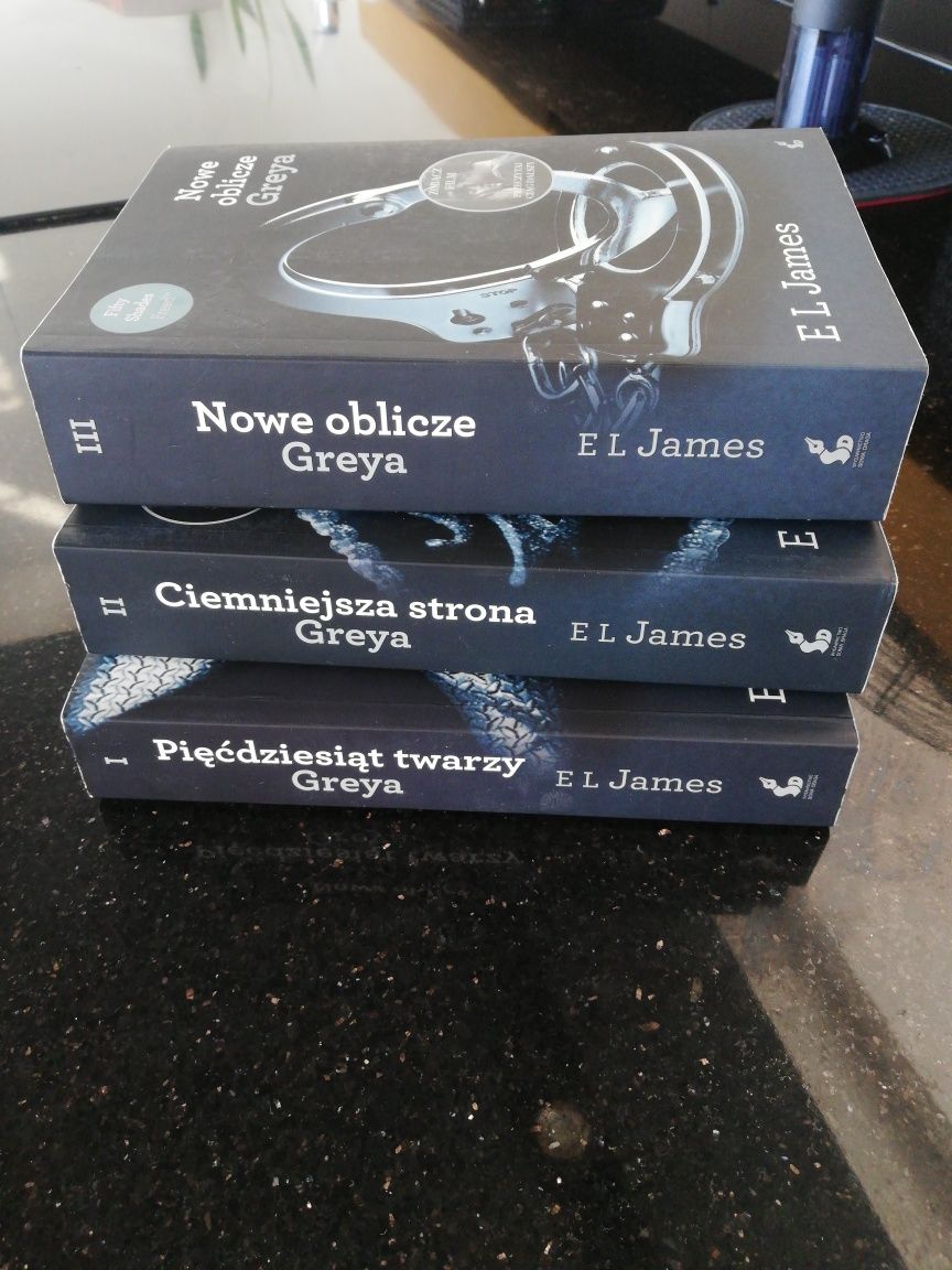 Trylogia, Pięćdziesiąt twarzy Greya E L James