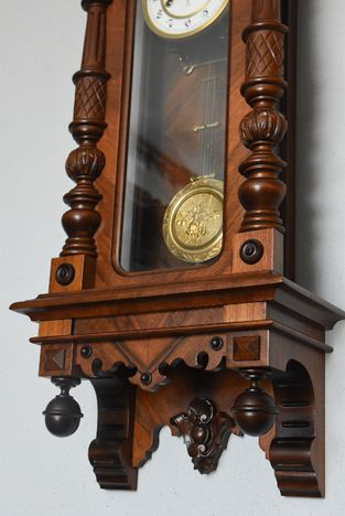 Zegar wiszący Gustav Becker rzeźbiony 3 kule