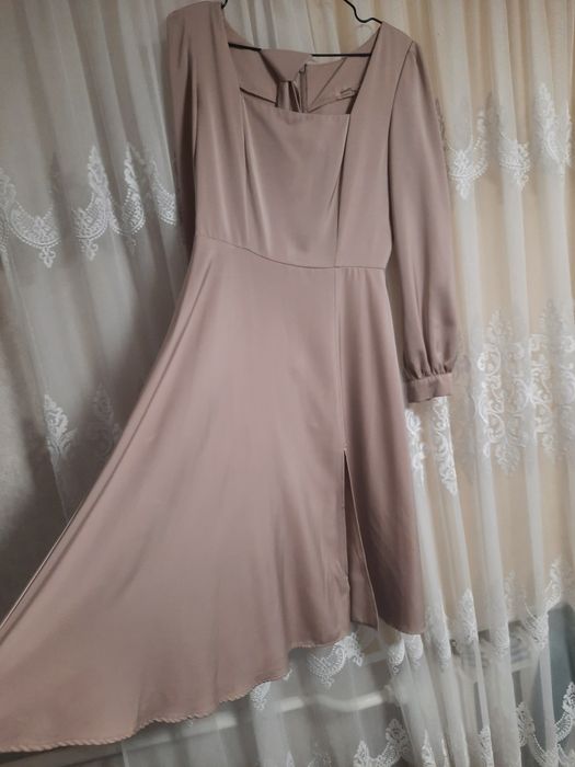 Атласна сукня жіноча