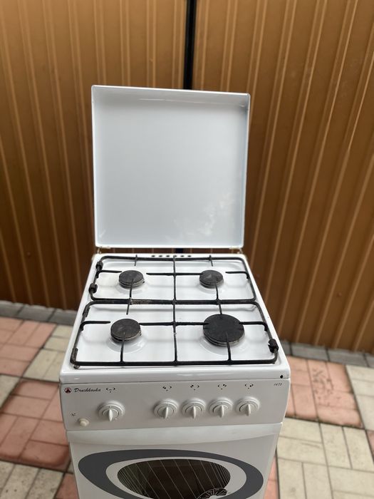 Газова плита в гарнрму стані