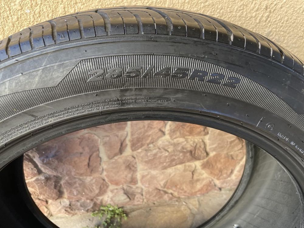 Продам всесезонные шины Roadstone 285/45 R22