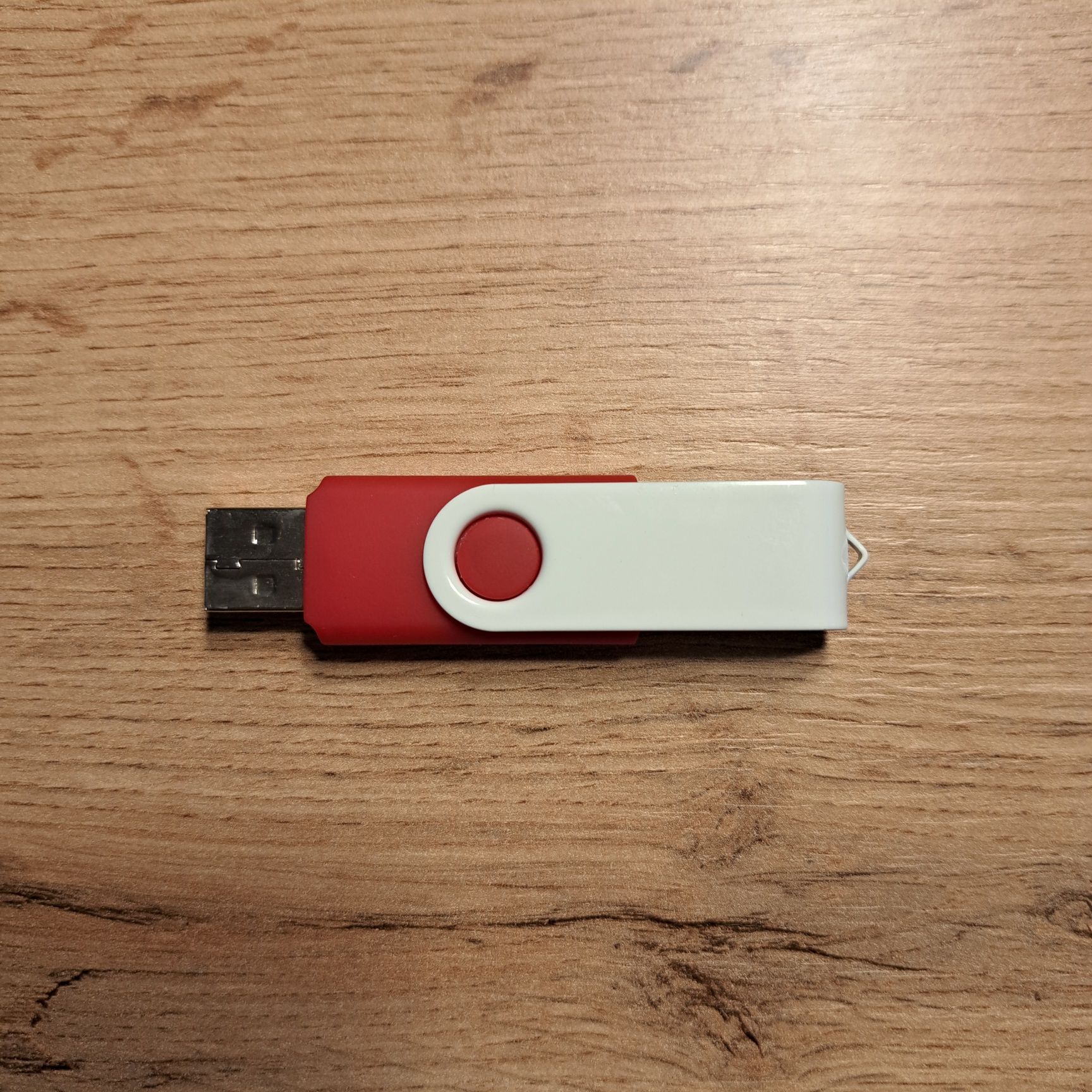 3 sztuki Nowy pendrive 4 GB z Niemiec