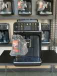 Кофемашина в заводских пленках Philips 5500
