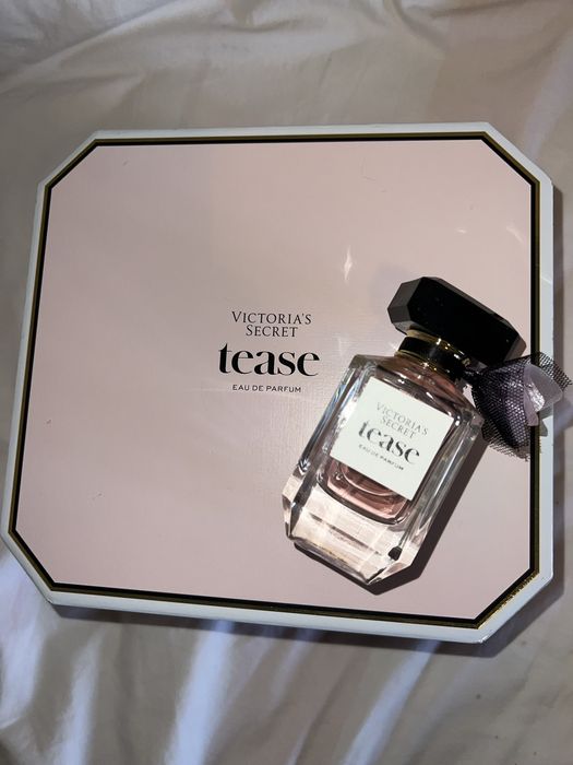 Eau de parfum tease Victoria’s Secrets