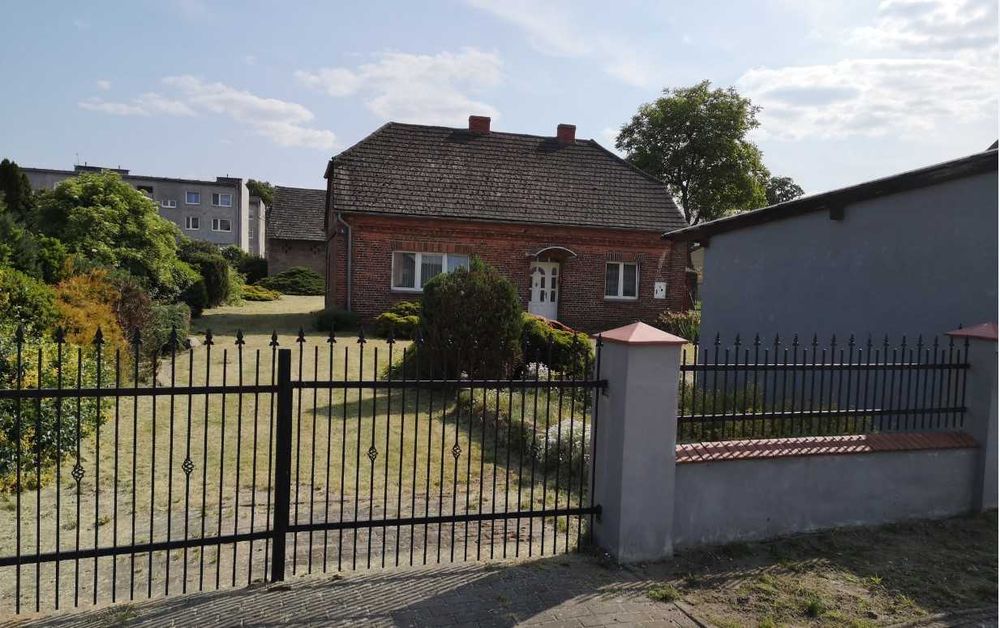 Obszerny parterowy dom z dwoma działkami