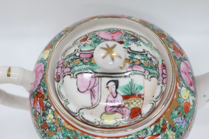 Bule de Chá Porcelana Chinesa Mandarim Rose Medallion com Figuras XX