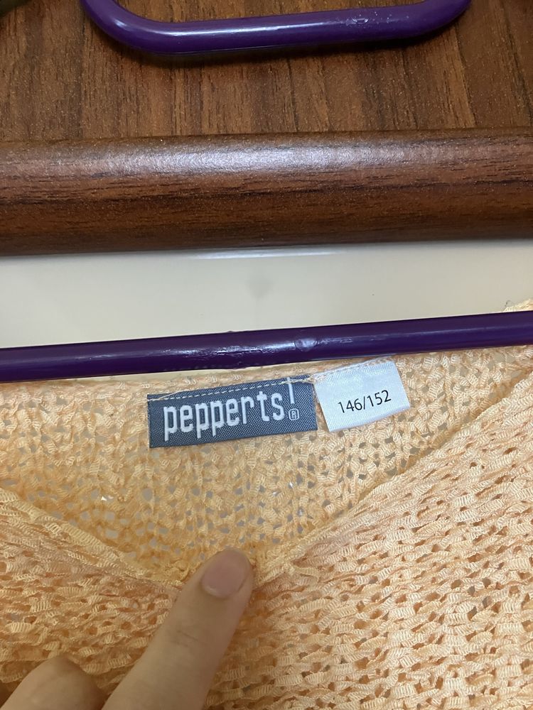 Pomaranczowy sweter 146