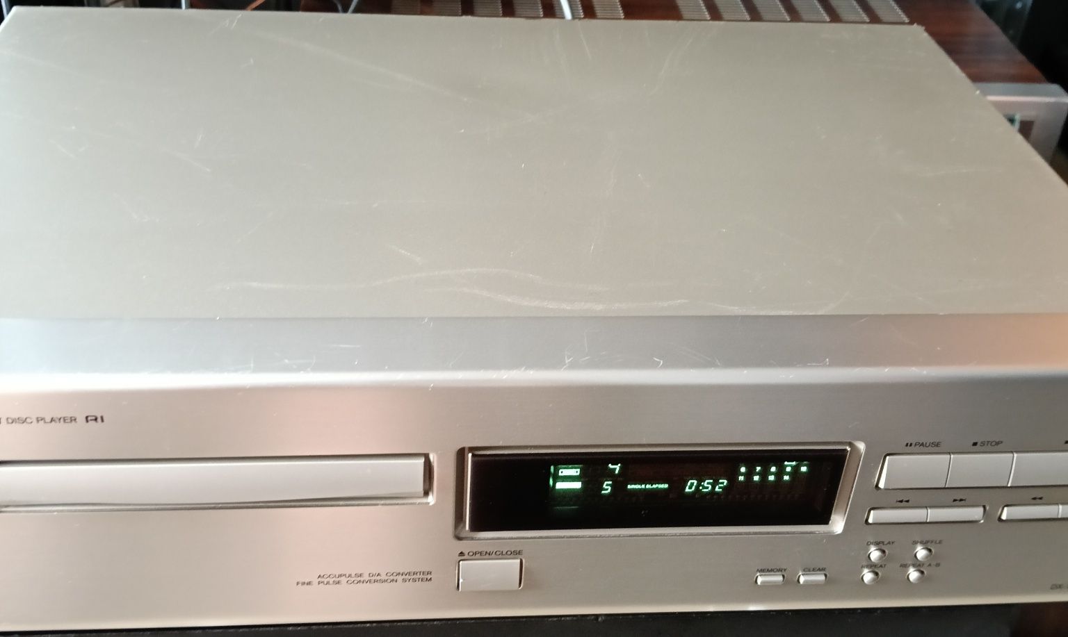 Odtwarzacz CD Onkyo