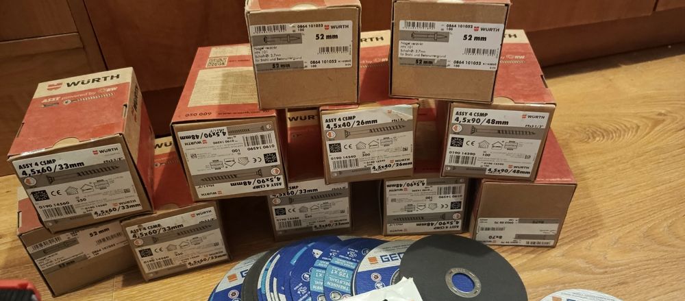 Wkręty gwoździe tarcze wiertła wszystko ze zdieć