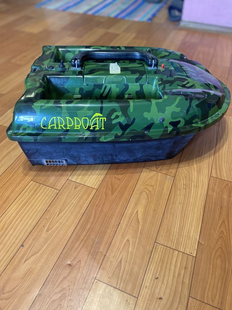 Кораблик для прикормки CARPBOAT CAMO