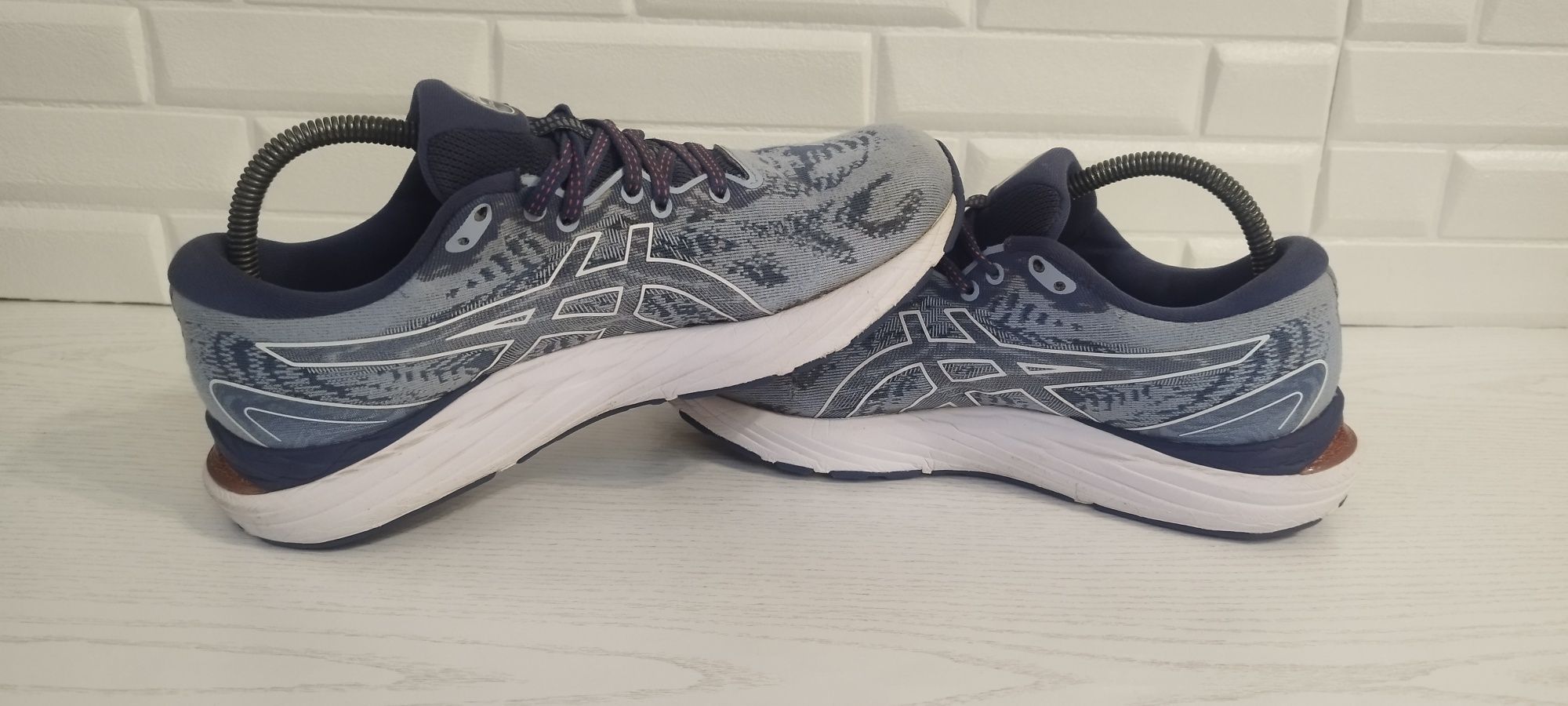 Бігові кросівки ASICS Gel-Cumulus 23, 40 р., 25,5-26 см