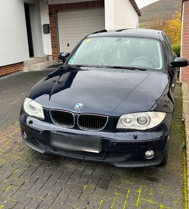 Bmw 118i bogate wyposażenie klima szyberdach ksenony Navi 2006 rok