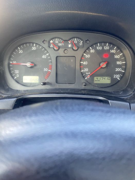 Golf 1.9 TDI ……….