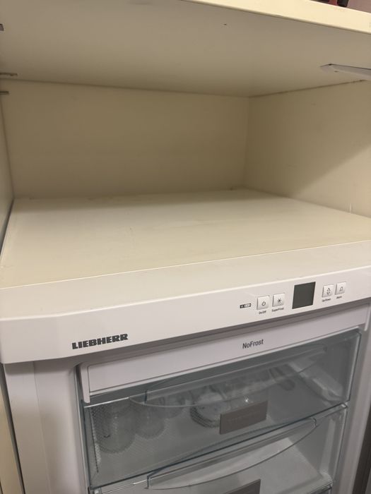 Морозильна камера LIEBHERR GN 2323