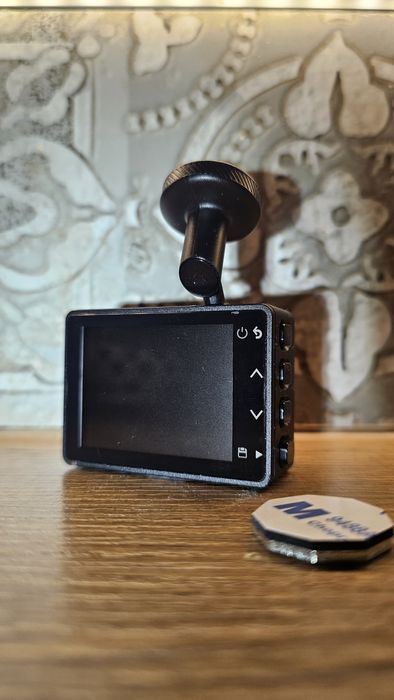 Garmin Dash Cam 67W + tył Garmin mini + karty