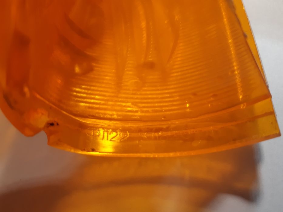 Стекло заднего фонаря поворотов  "Москвич 407-403"