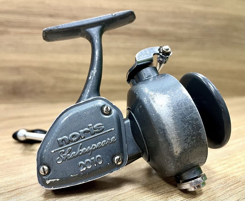 Stary kołowrotek wędkarski NORIS Shakespeare 2010 na ślimaku