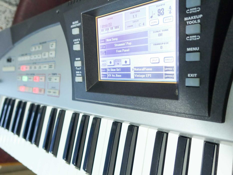 Синтезатор Roland E-60