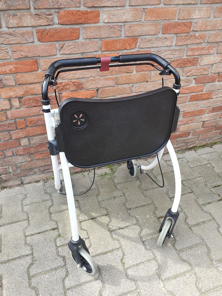 Balkonik Chodzik dla osób starszych
