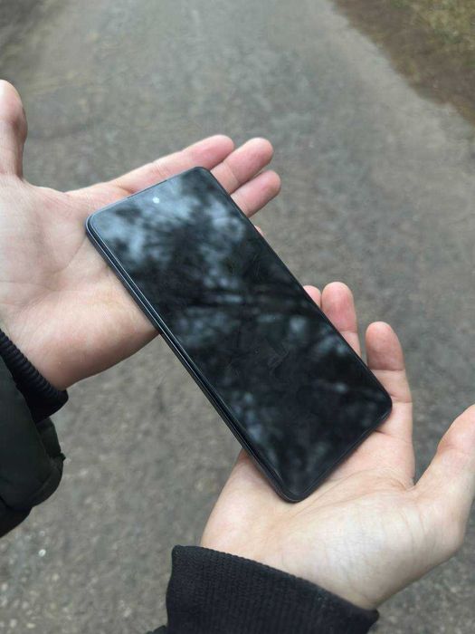 Продам Infinix hot 40i 8/256 терміново!!!