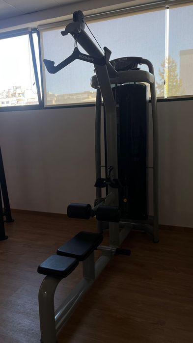 Lat Pulldown and Low Row Machine