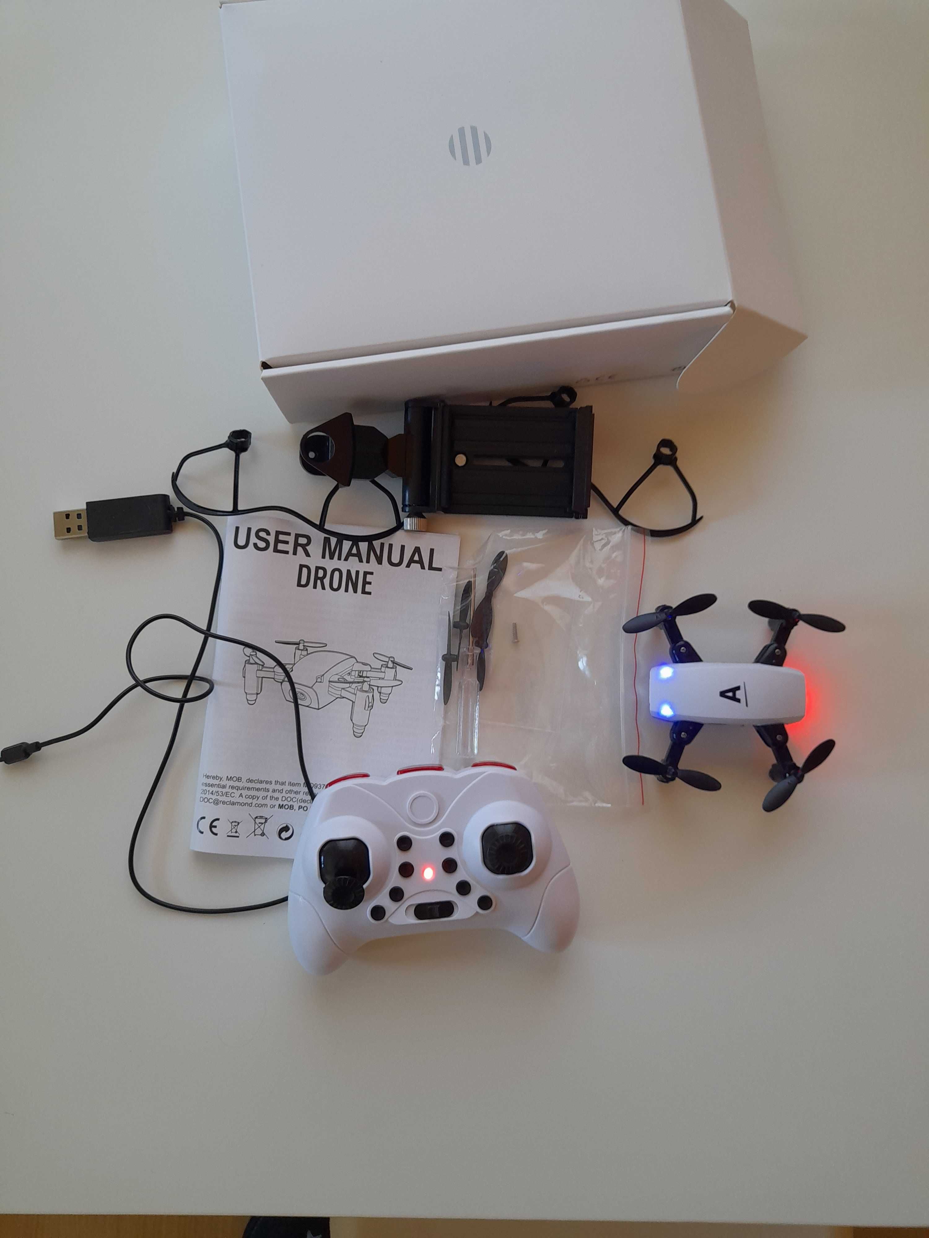 Mini drone branco