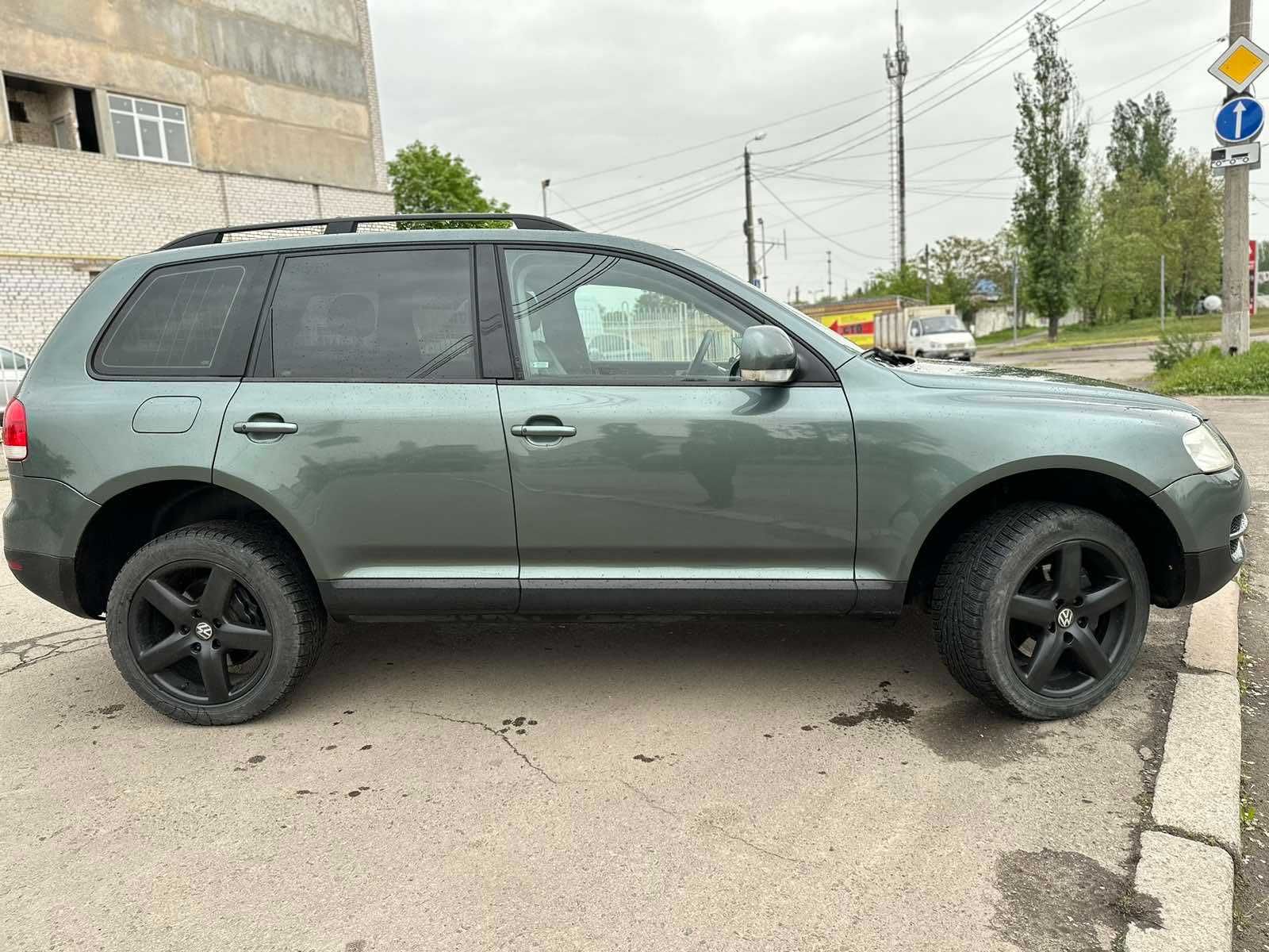 Volkswagen Touareg 2003 року 3,2 л. газ/бензин