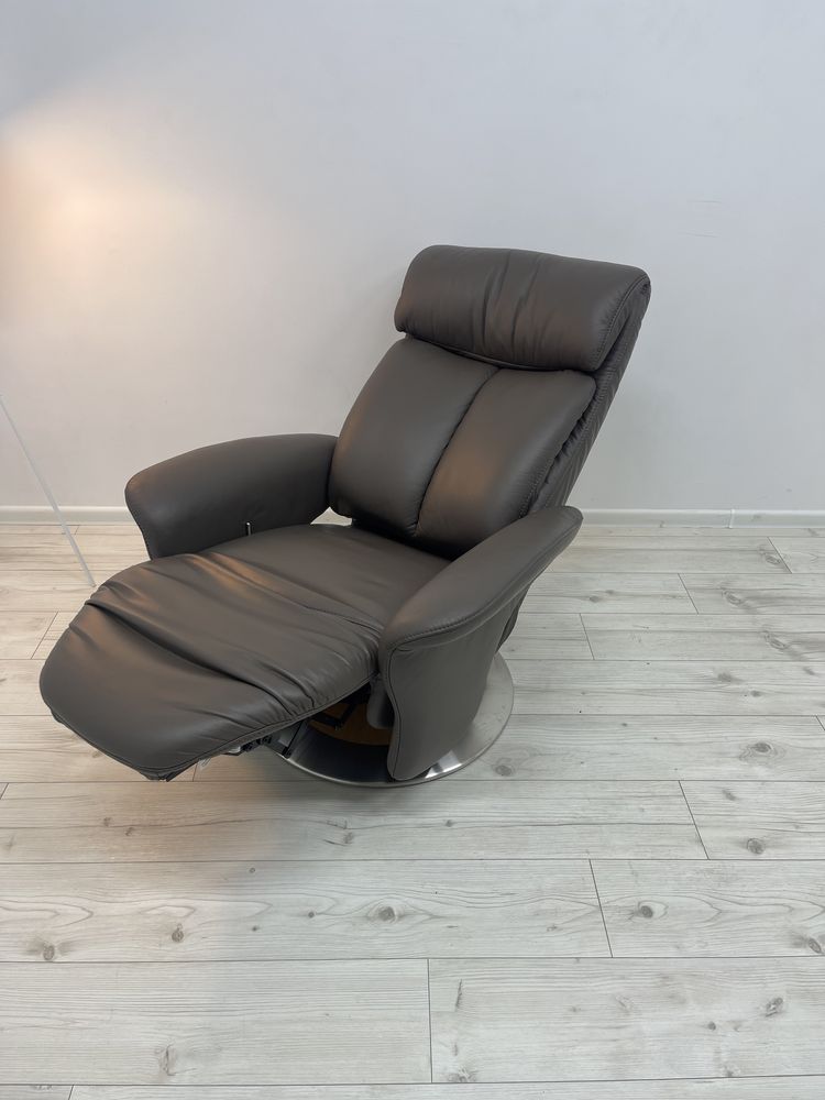 Фірмове шкіряне крісло”Relax”