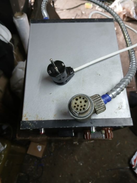 Продам блок питания для радиостанции р 104