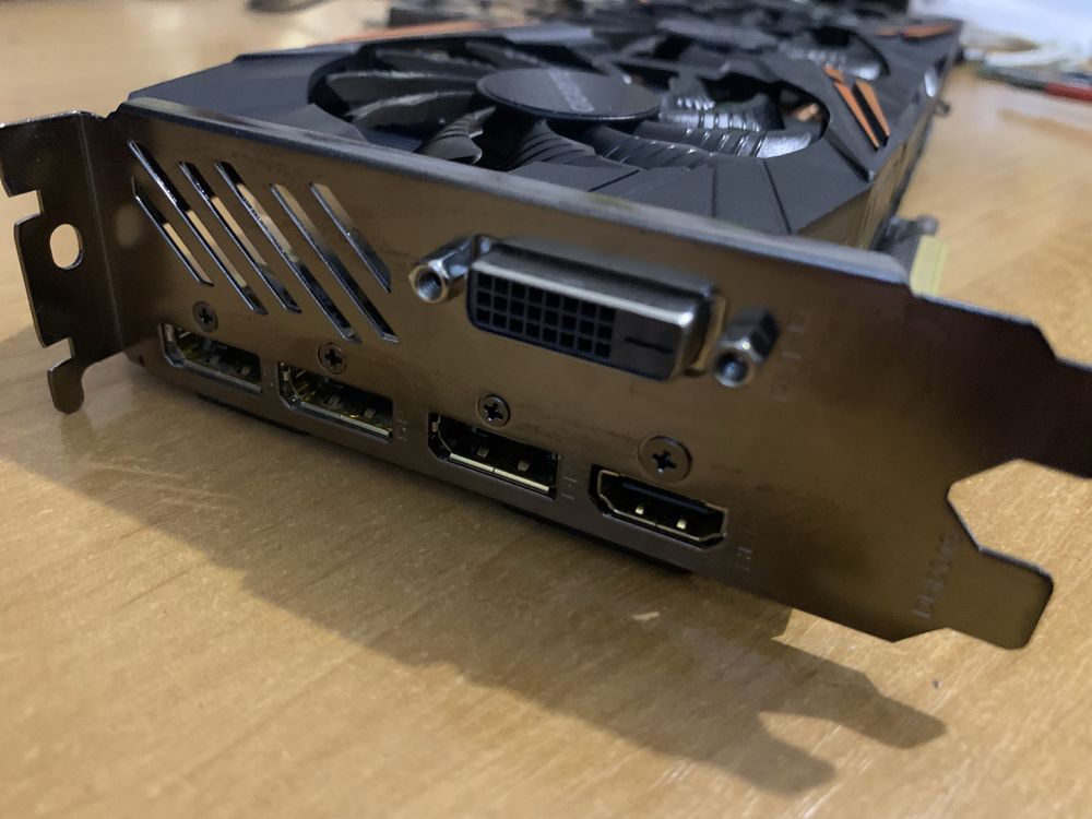 Продам відеокарту Gigabyte GeForce GTX 1070 8Gb