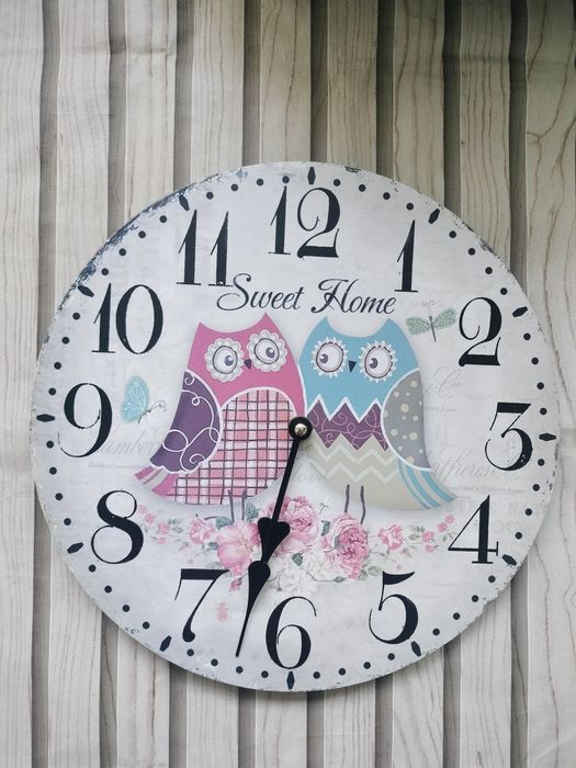 Relógio novo pendurar ou pousar