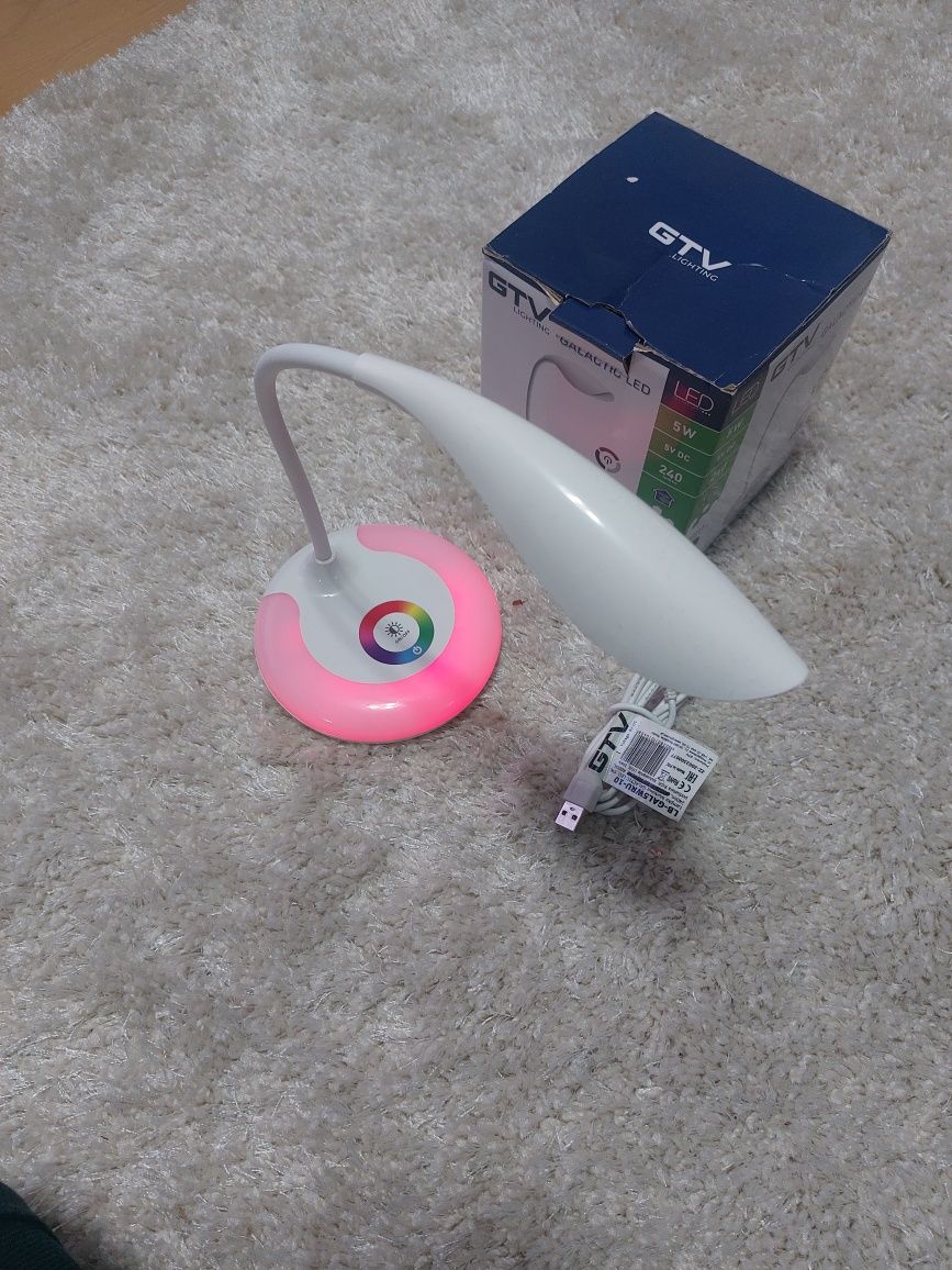 Lampka LED nocna biurkową