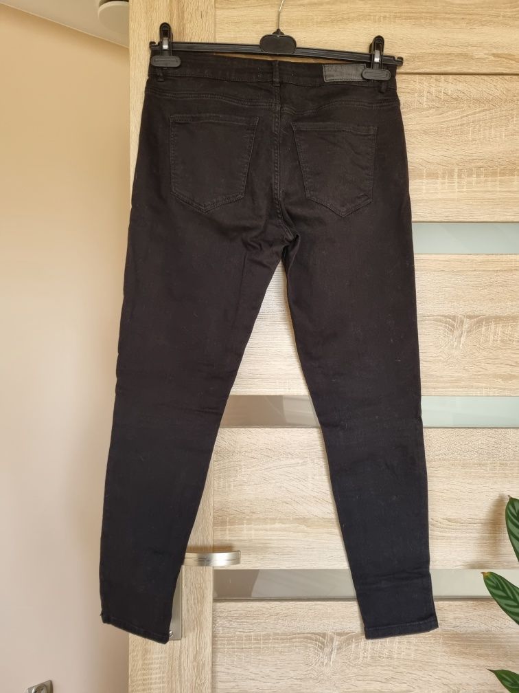 Spodnie damskie czarne Pull&Bear