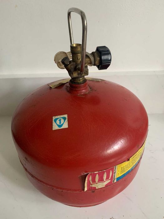 butla gazowa czerwona lata 80 PRL