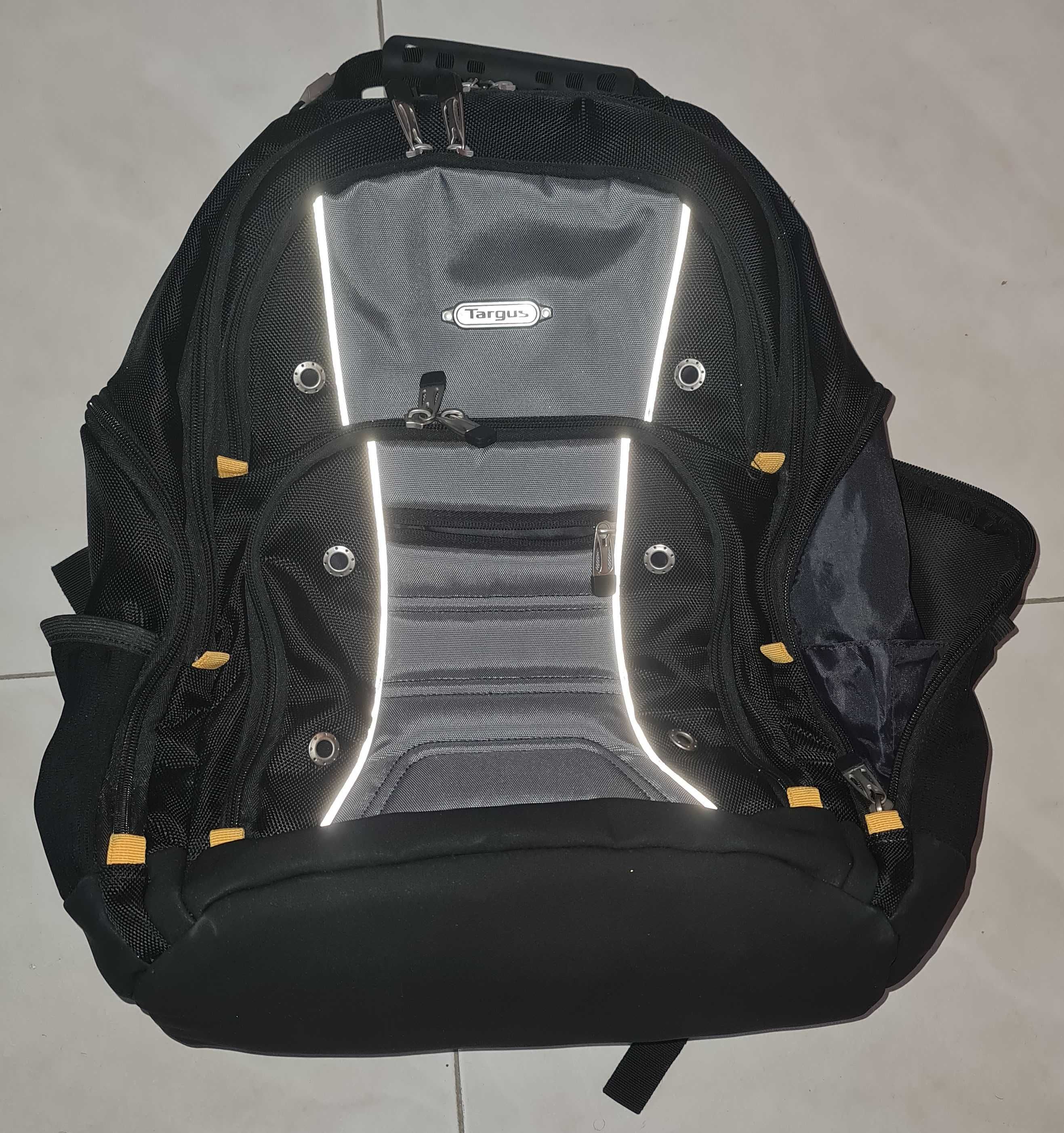 Mochila Targus Drifter 17"