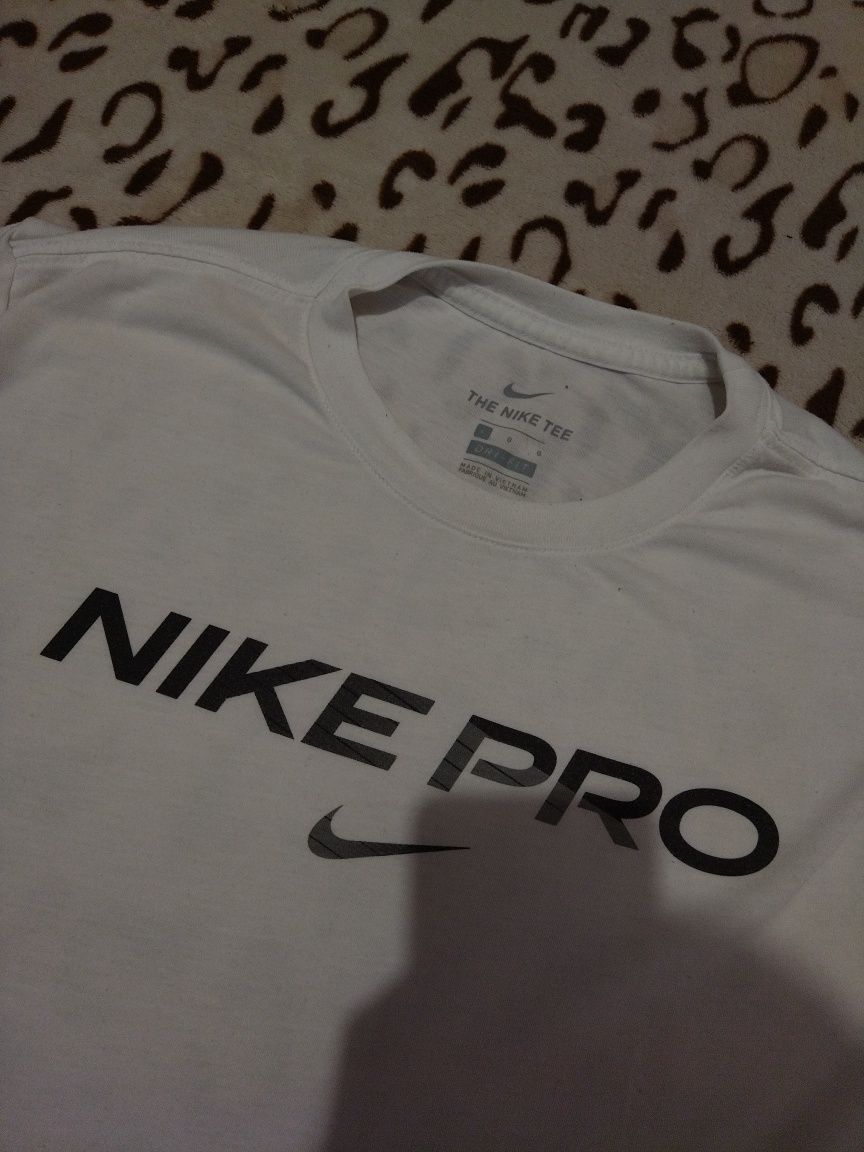 Футболка nike pro dri-fit