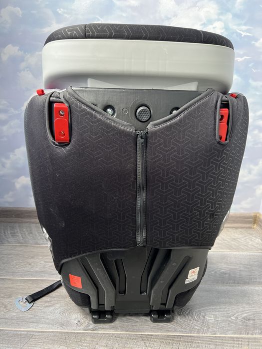 Дитяче рожеве автокрісло Safcom з додатковим боковим захистом