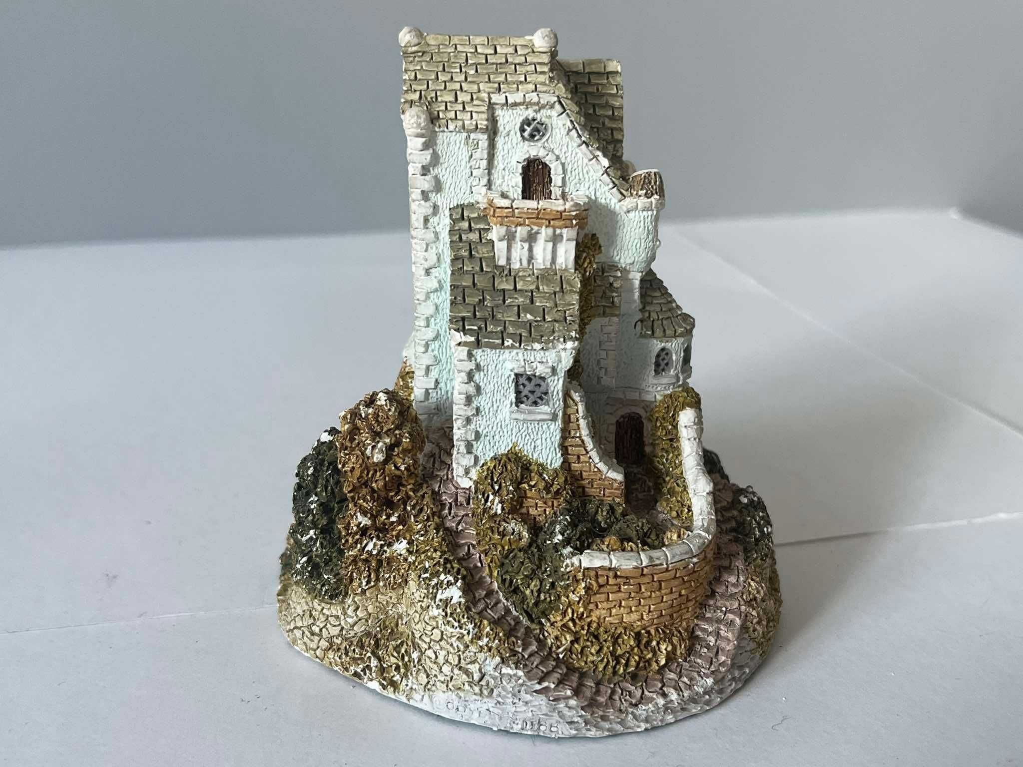 Domek figurka Odyssey Fine Arts The Village Gallery 11cm